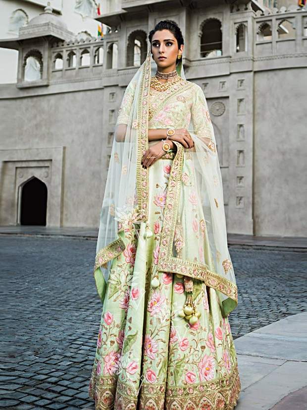 Bridal Lehenga for Wedding that give a Breathtakingly Royal Look 5 light green lehenga for bride by vasansi jaipur