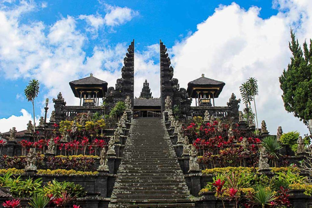 glimpse of the beautiful city bali in singapore bali trip with Roaming routes