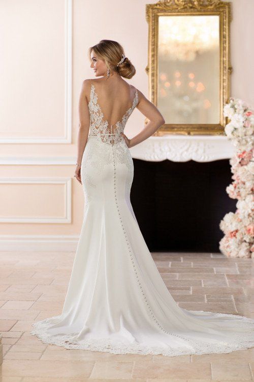 Backless sexy wedding dress