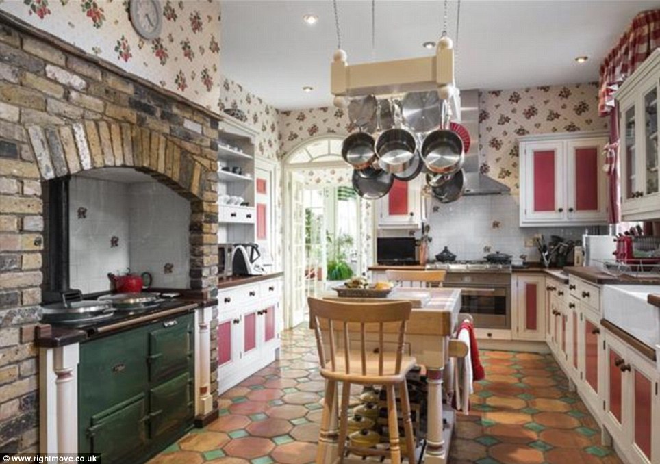 Give a British look to your kitchen