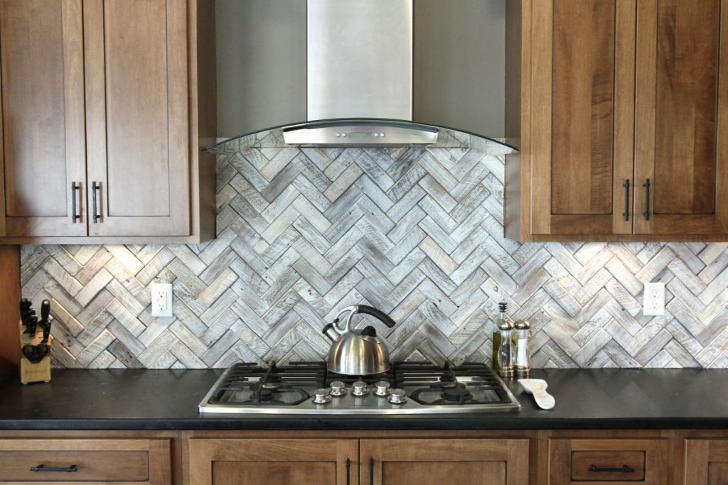 Herringbone tile pattern