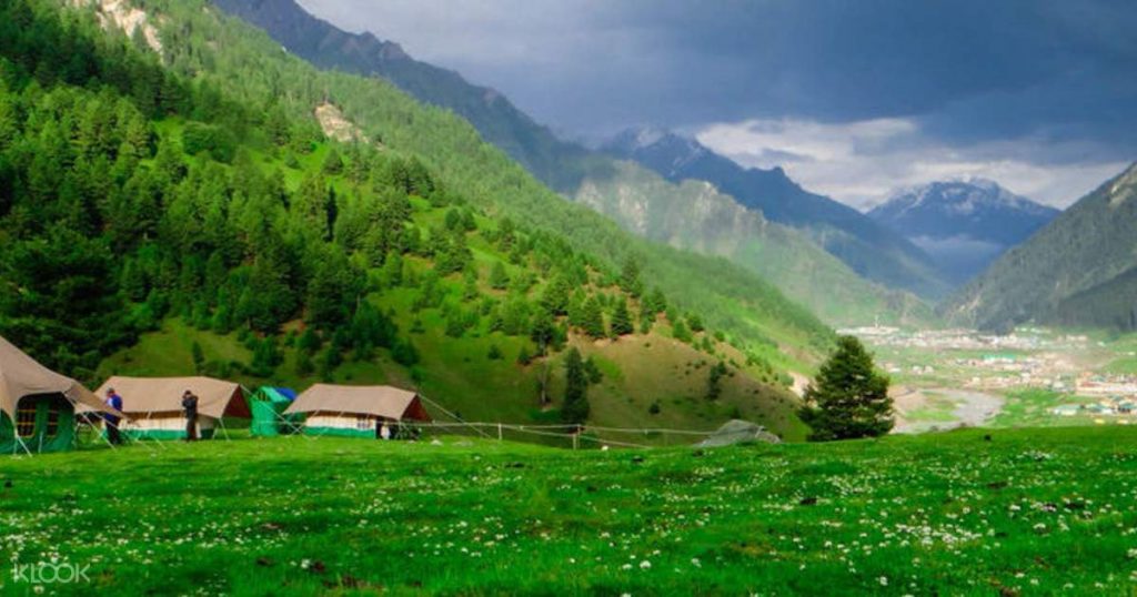 Beautiful city sonmarg in Srinagar for luxury holidays in India