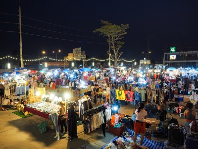 night shopping in bangkok