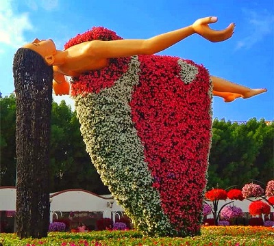 Floating Lady in Dubai Miracle Garden