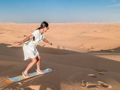 Sand boarding in dubai