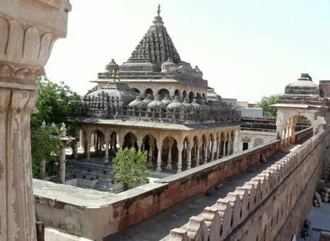 Mahamandir Temple: The stunning architecture and carvings of Mahamandir Temple.