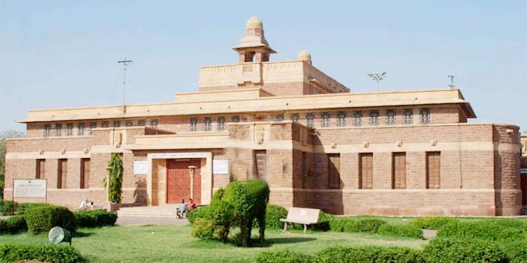 Jodhpur Government Museum: A display of historical artifacts inside Jodhpur Government Museum.